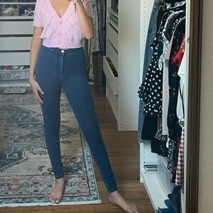 Stretchy skinny jean